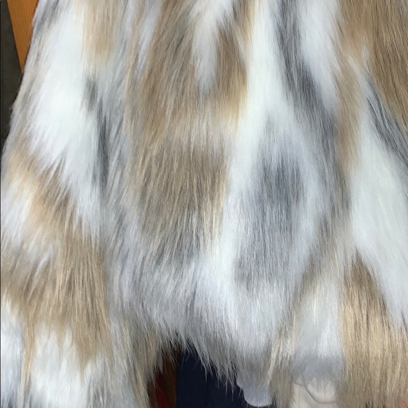 Fur coat - Picture 4 of 5